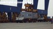 puertos de exportacion ¿como carga y descarga al barcos los contenedores en puertos ?