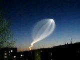 amazing UFO over Ekaterinburg Russia May 4, 2011 (increible ovni sobre  Ekaterimburgo rusia)