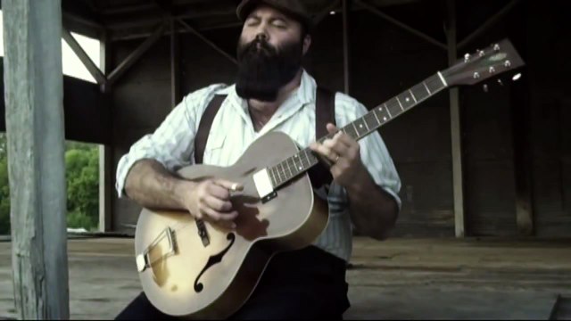 Rev. Peyton plays 'Jesus is a Dying Bed Maker' by Charley Patton at Dockery Plantation ''The Move Makers Band''