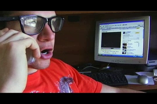 2 Girls 1 Mug (2 girls 1 cup reaction)