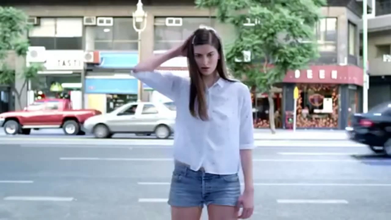 おもしろCM   ダンス赤ちゃん