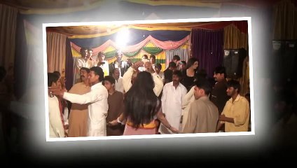 Desi Look Hot Mujra In MEHNDI PROGRAM