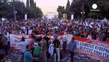 Скачать видео: Athens protest warns Greek government against debt deal with more austerity