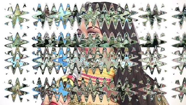 Sonakshi Sinha Slaps Kareena Kapoor OMG