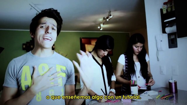 ¿Y Si Hacemos Un Video? | PARODIA: ¿Y Si Hacemos Un Muñeco? (Frozen) | QueParió! ft. Musas