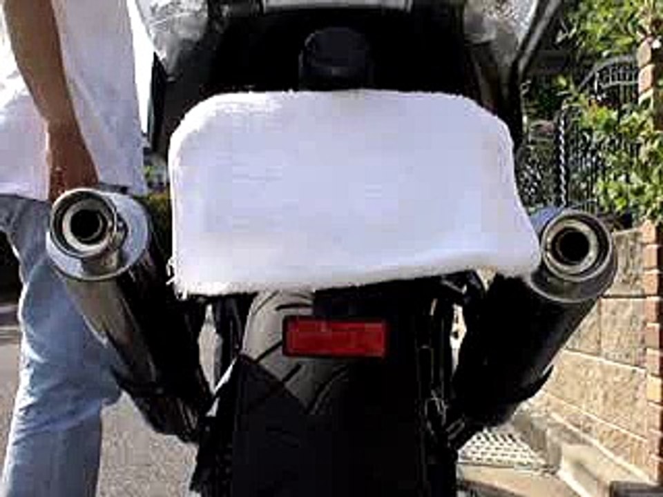 ZZR1400 Exhaust sound テックサーフZEEX-Rデュアルバッフル付きの排気音です。