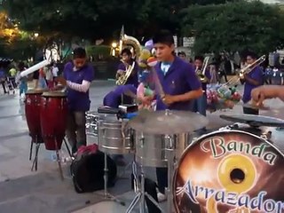 popurri de quebradita banda arrazadora guerrerense