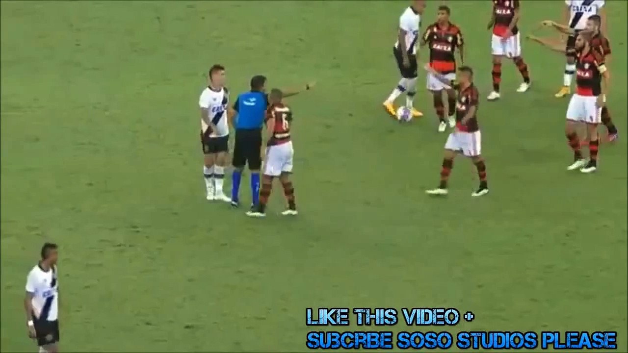 Funny Football Moment Referee sends off 4 players in 2 seconds during Flamengo vs Vasco 20