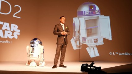 un réfrigérateur r2-d2 qui vous apporte votre bière