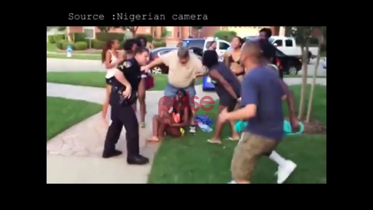 Policeman abuses black girl - Nigeriacamera, pulse TV Uncut