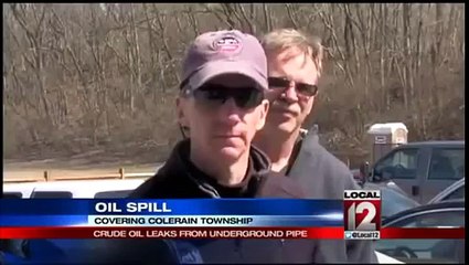 Man trolls NEWS crew on LIVE TV