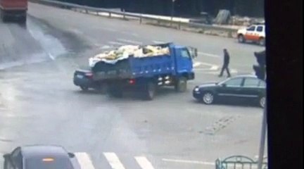 un homme survit d'un accident d'une façon incroyable
