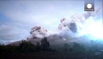 Nueva erupción del volcán indonesio Sinabung