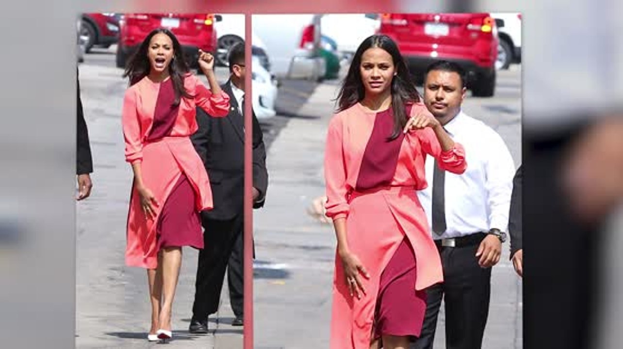 Zoe Saldana sieht sommerlich aus, als sie bei Jimmy Kimmel erscheint