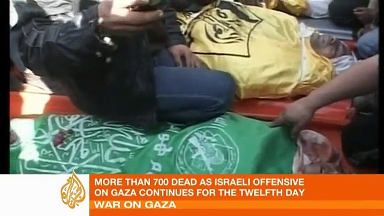 Gaza families mourn dead after UN school bombed - 07 Jan 09