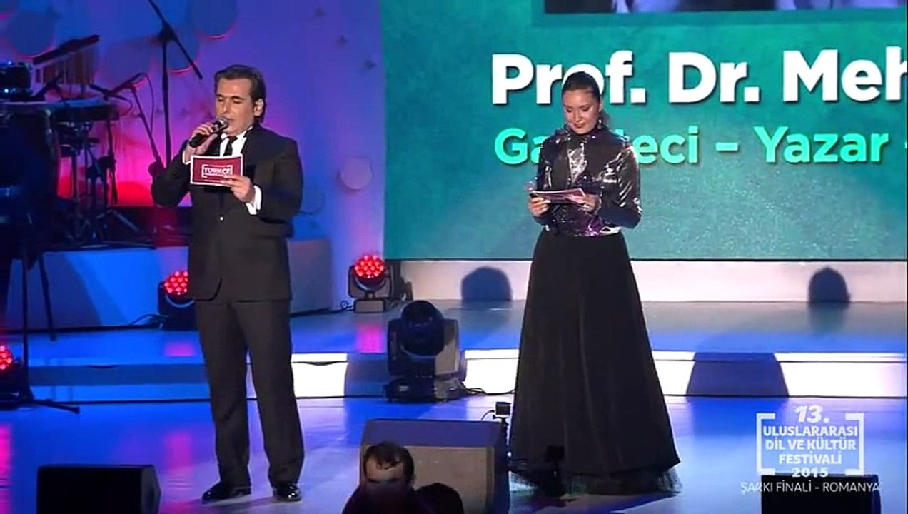 2 JÜRİ ve ENES KANTAR 13.Türkçe Olimpiyatı Şarkı finali 2015 Romanya