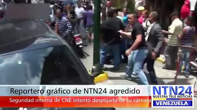 Reportero de NTN24 fue agredido durante protestas frente al CNE