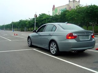 BMW E90 330i