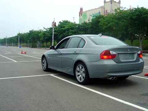 BMW E90 330i