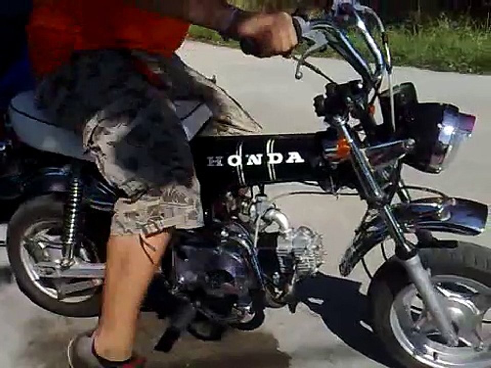 Honda Dax 50cc  INCREDIBLE SOUND