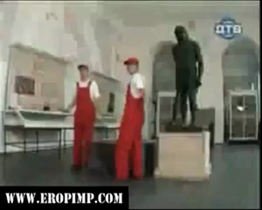 Scary prank at the museum