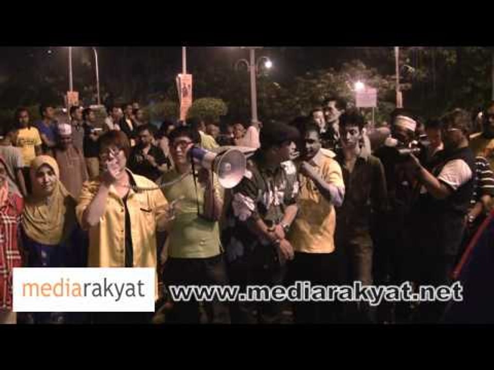 Elizabeth Wong Bersama Mahasiswa Di Dataran Merdeka