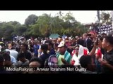 Newsflash : Supporters' Reaction After Anwar Ibrahim Acquitted