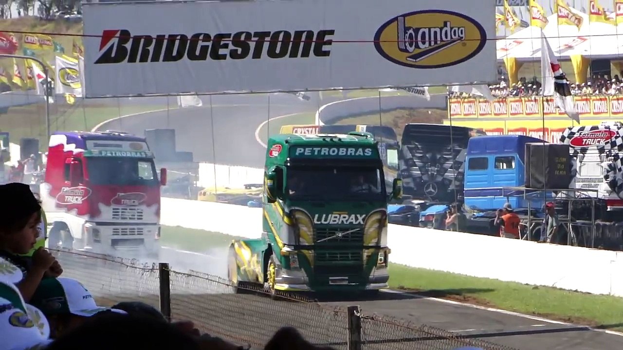 FORMULA TRUCK 2011 - ETAPA DE LONDRINA - MANOBRAS RADICAIS COM CARRETAS 2 - HD 1080p