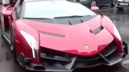 5m Lamborghini Veneno Roadster Startup and Loading to Truck