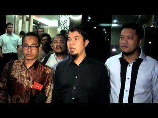 Ahmad Dhani Polisikan Farhat Abbas