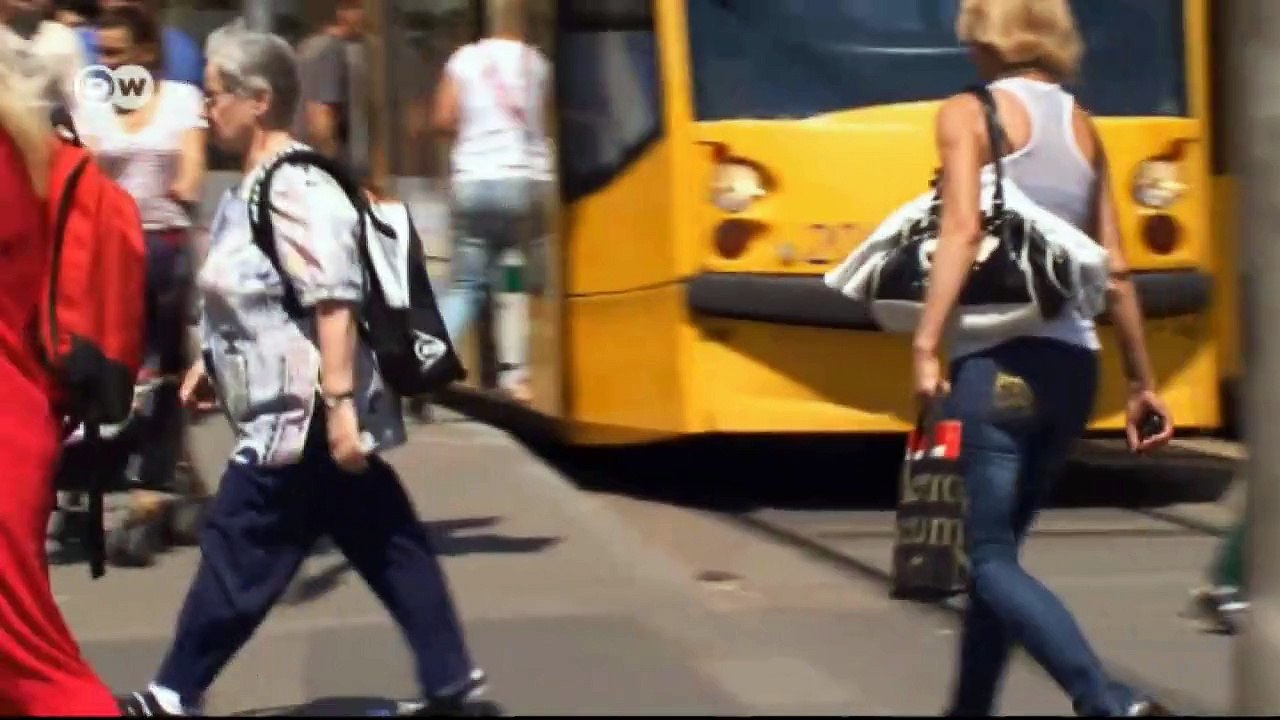 Mit dem Taxi durch Budapest | Euromaxx