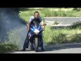 Suzuki gsxr 750 speed wheelie total burnout