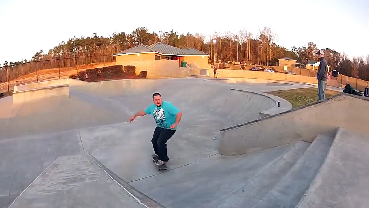Un gros ride en skate et envoi du bois! Pas mal...