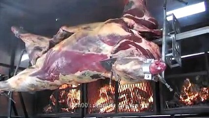 Boeuf à la broche entier par les Maîtres rôtisseurs Musy