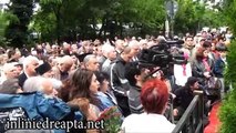 Marele Porc si fanii - Adrian Paunescu, poetul de curte al lui Ceausescu, primeste bust in Bucuresti