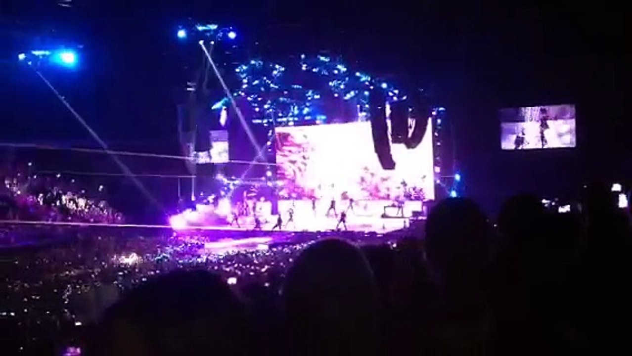 Ariana grande's concert!