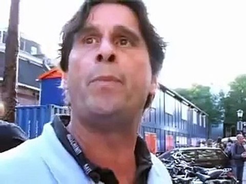 Peter R. de Vries vs. Steve Brown