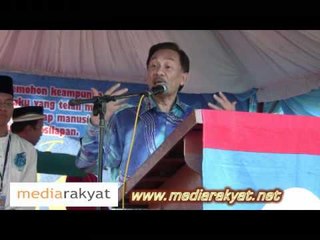 Anwar Ibrahim: Foreign Investment Drops, Less Job Opportunities