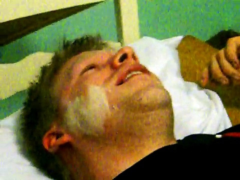MAN WAXING HIS FACE!!!