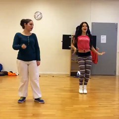 Elli Avram Sexy Lungi Dance (Part 1)