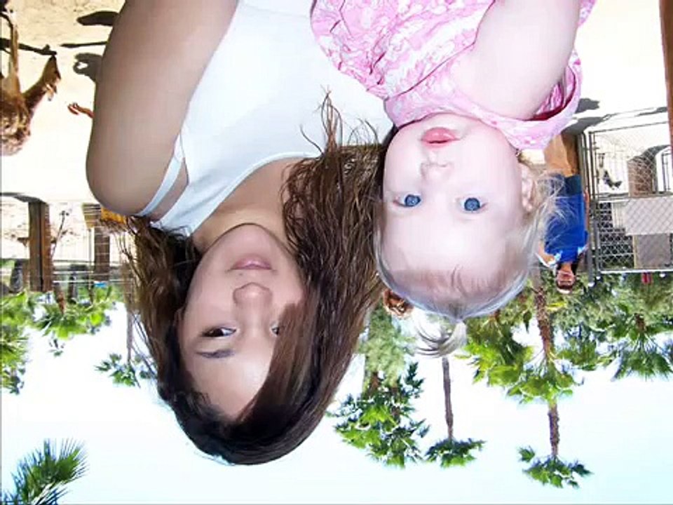 THEE LiL SiS