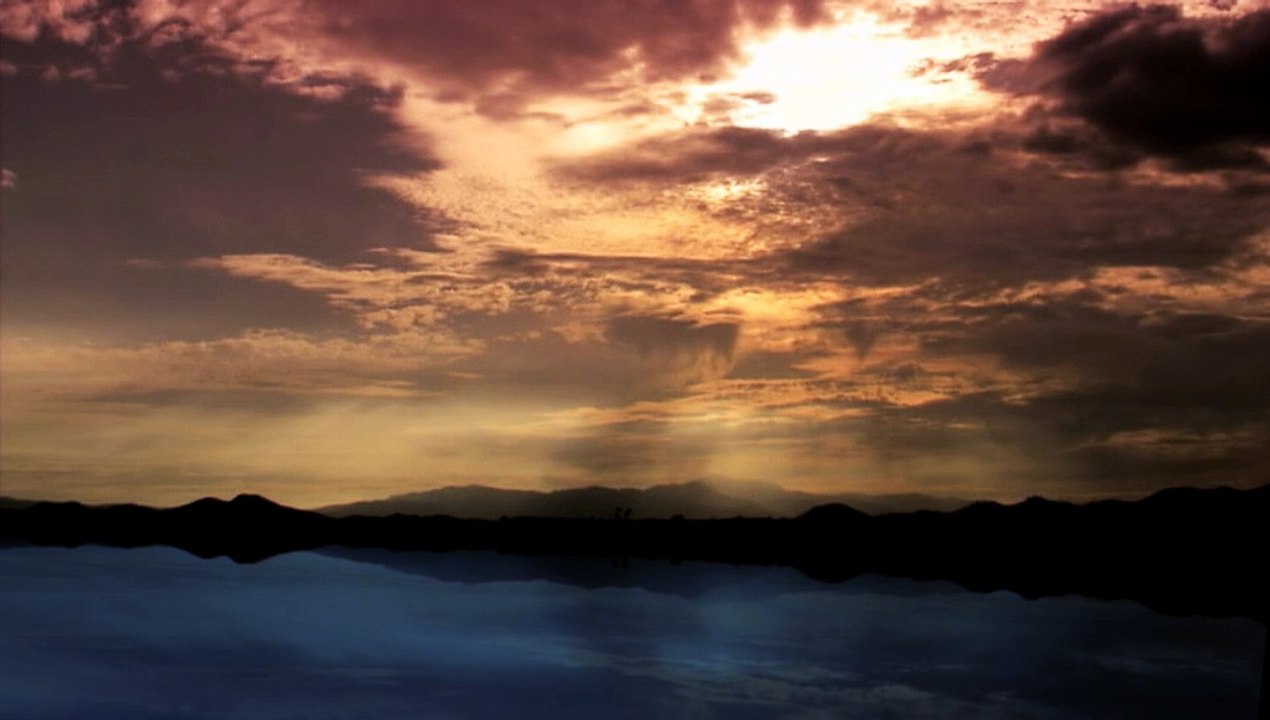 1st comp AE Sky with reflection lake effect and color vibrance + camera zoom.
