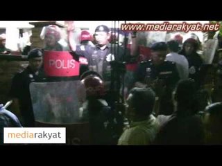 Download Video: Malaysian Police Stopped Pakatan Rakyat's March 8 Anniversary Celebration In Kuala Lumpur