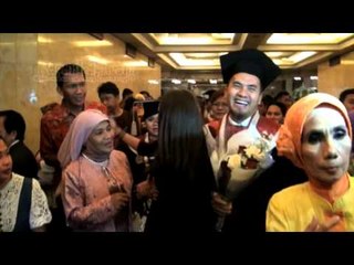 Jadi Sarjana, Saipul Jamil Dapat Bunga dari Pacar Baru?