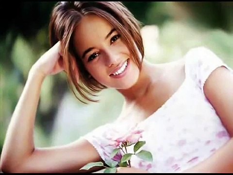 Alizee ... La Isla Bonita (HD) - After Madonna