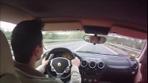 Il essaye une Ferrari et évite l'accident de peu !