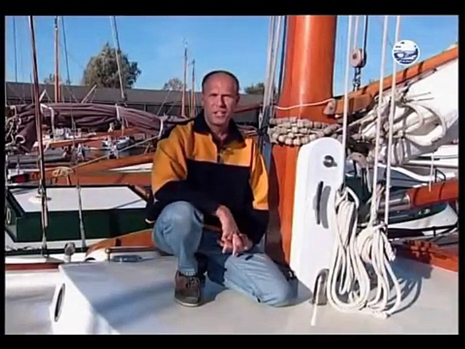 Compilatie Instructiefilms zeilen met platbodems