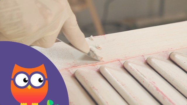 Comment décaper un volet en bois (Ooreka.fr)