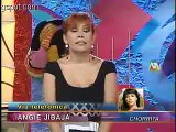 Angie Jibaja es filmada por urracos en Tingo María (Perú)