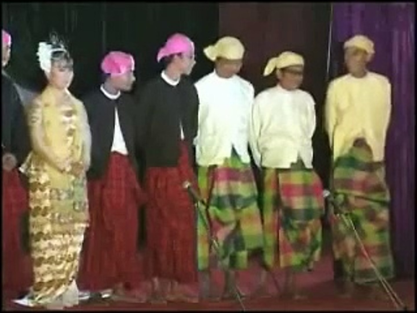 ⁣'Thee Lay Thee' performance (banned in Burma). #5/5